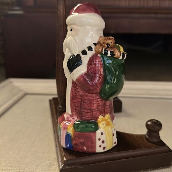 Vintage Sakura Santa Claus porcelain figurine with toy sack and presents. - Picture 2 of 7